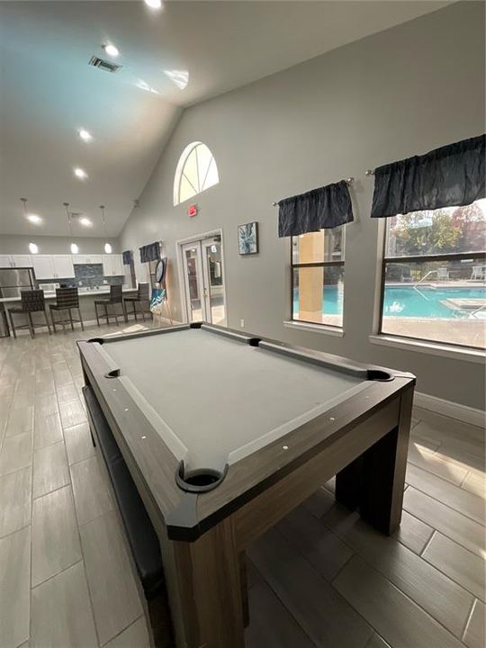 En Venta: $241,000 (2 camas, 2 baños, 937 Pies cuadrados)