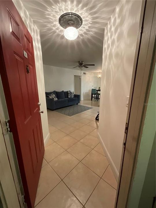 En Venta: $241,000 (2 camas, 2 baños, 937 Pies cuadrados)