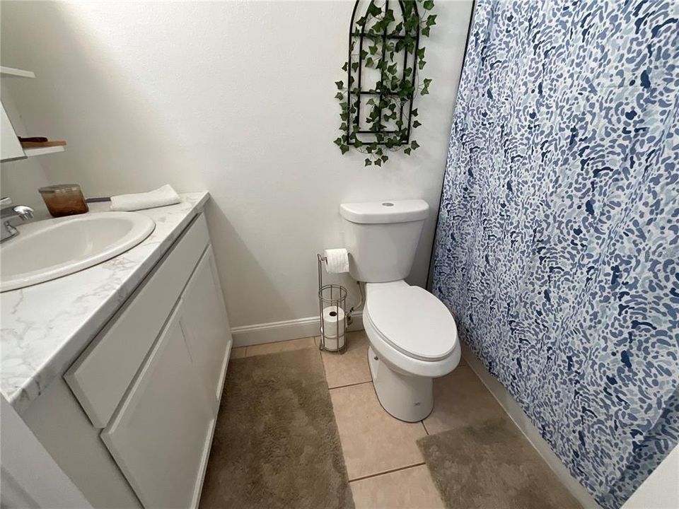 En Venta: $241,000 (2 camas, 2 baños, 937 Pies cuadrados)