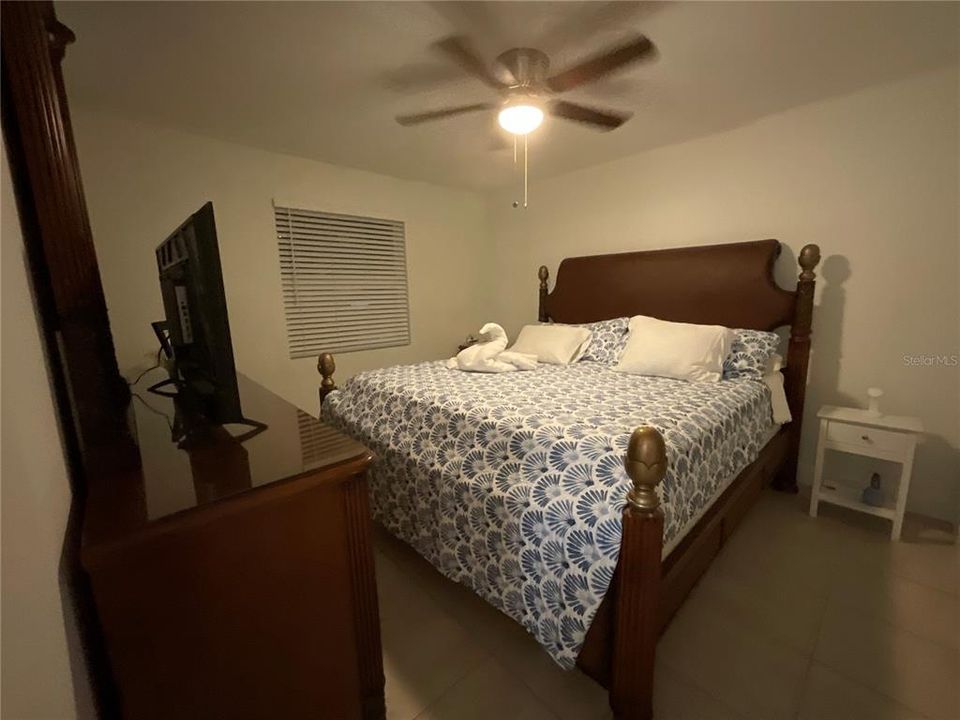 En Venta: $241,000 (2 camas, 2 baños, 937 Pies cuadrados)