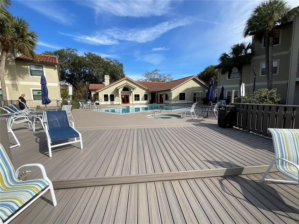 En Venta: $241,000 (2 camas, 2 baños, 937 Pies cuadrados)