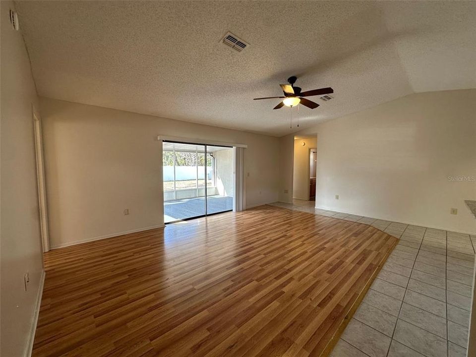 待售: $259,000 (3 贝兹, 2 浴室, 1391 平方英尺)