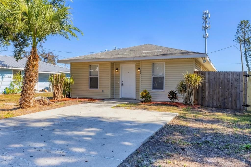 На продажу: $237,500 (3 спален, 1 ванн, 1080 Квадратных фут)