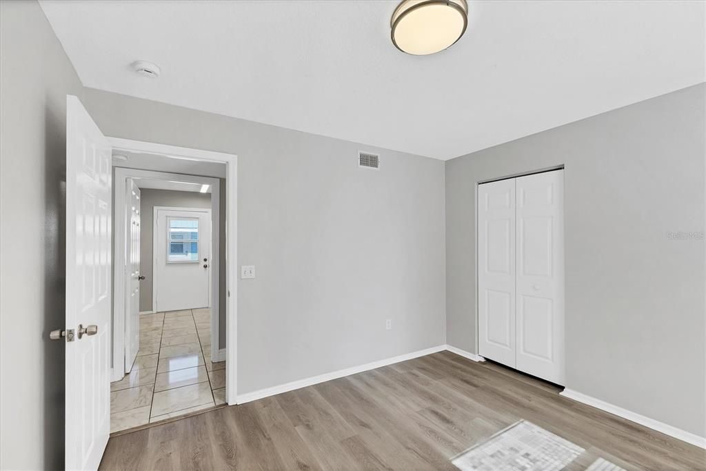 На продажу: $237,500 (3 спален, 1 ванн, 1080 Квадратных фут)