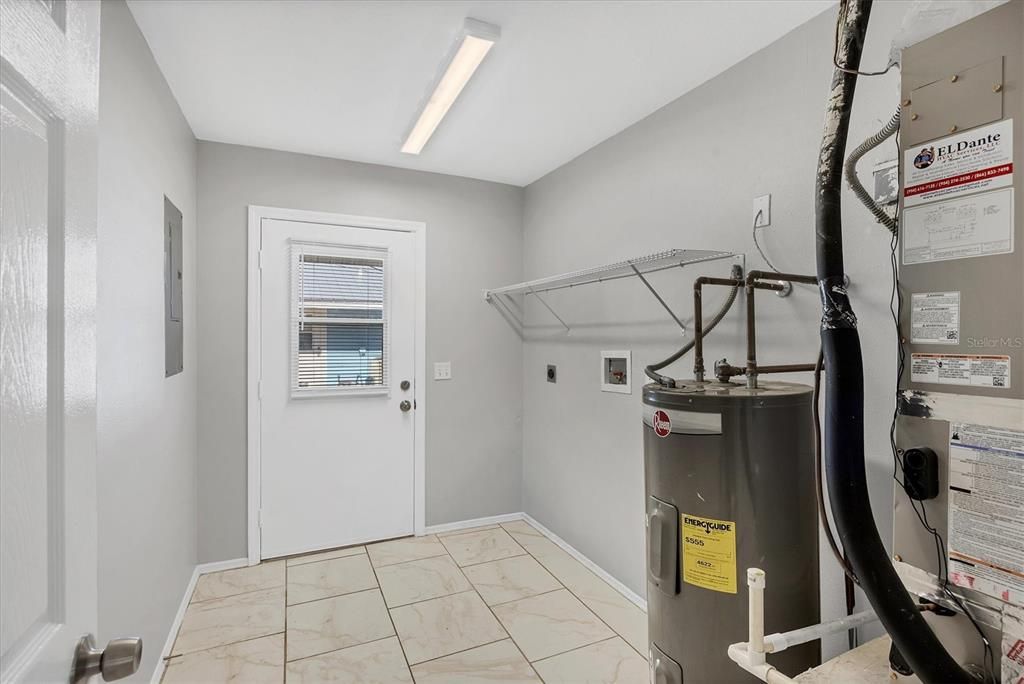 На продажу: $237,500 (3 спален, 1 ванн, 1080 Квадратных фут)