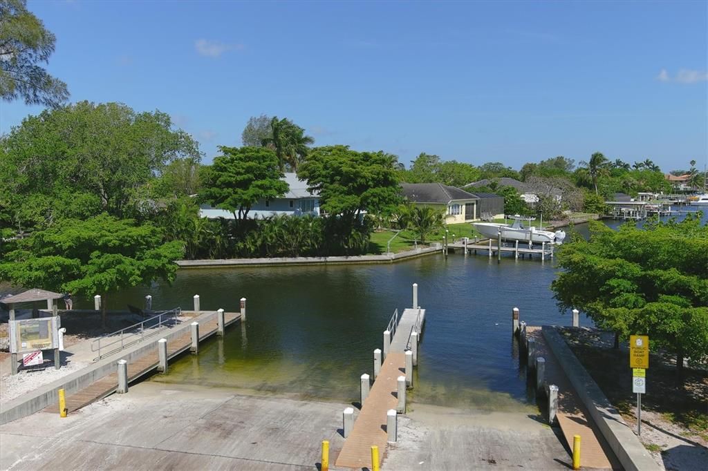 На продажу: $237,500 (3 спален, 1 ванн, 1080 Квадратных фут)