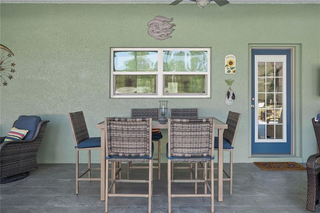 Под контрактом: $389,000 (2 спален, 2 ванн, 1232 Квадратных фут)