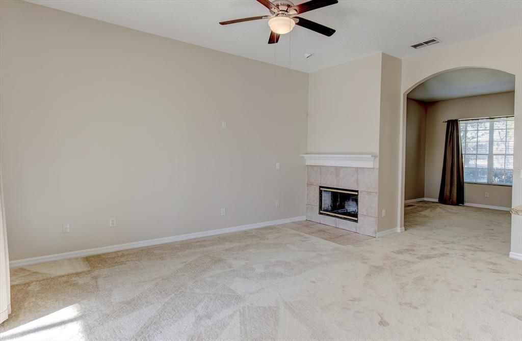 En Venta: $445,000 (3 camas, 2 baños, 1888 Pies cuadrados)