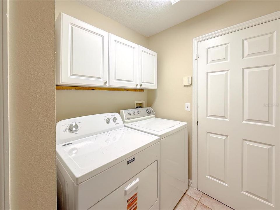 En Venta: $445,000 (3 camas, 2 baños, 1888 Pies cuadrados)