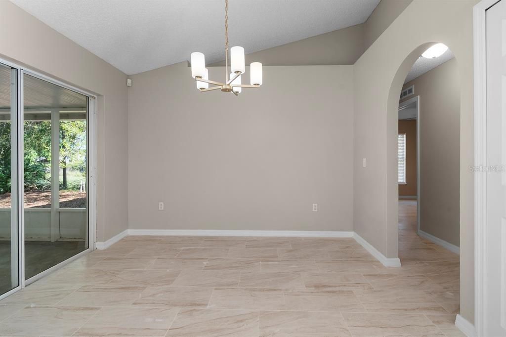 For Rent: $2,300 (3 beds, 2 baths, 1932 Square Feet)