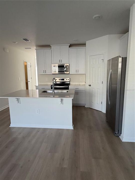 В аренду: $2,200 (3 спален, 2 ванн, 1485 Квадратных фут)