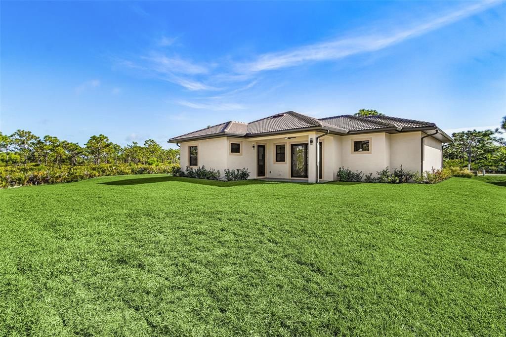 待售: $1,000,000 (4 贝兹, 3 浴室, 2002 平方英尺)