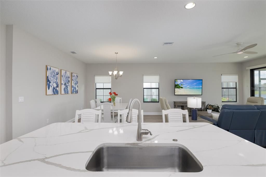 На продажу: $535,000 (3 спален, 3 ванн, 2142 Квадратных фут)