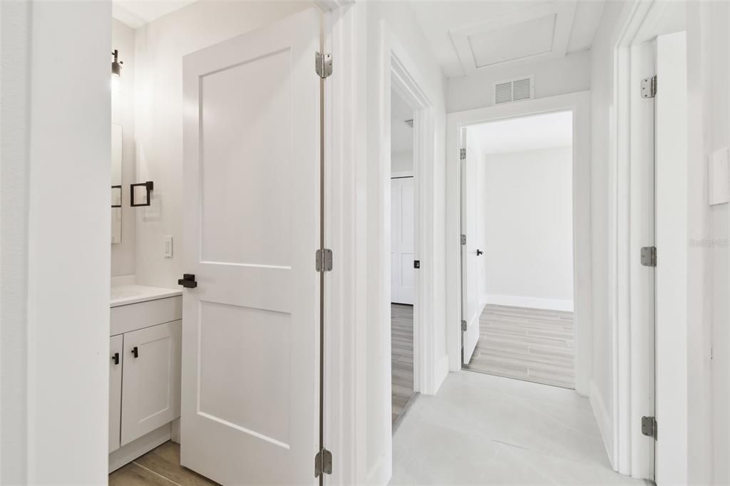 待售: $425,000 (3 贝兹, 2 浴室, 1073 平方英尺)