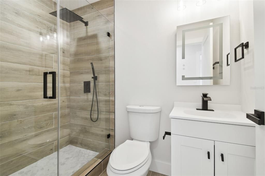 待售: $425,000 (3 贝兹, 2 浴室, 1073 平方英尺)