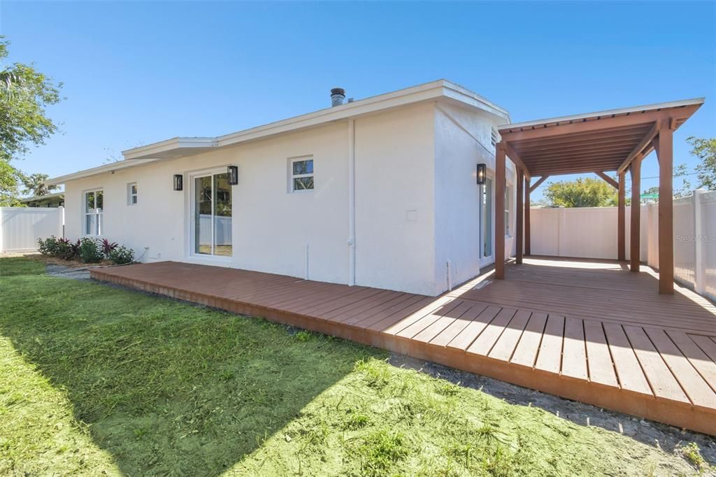 待售: $425,000 (3 贝兹, 2 浴室, 1073 平方英尺)