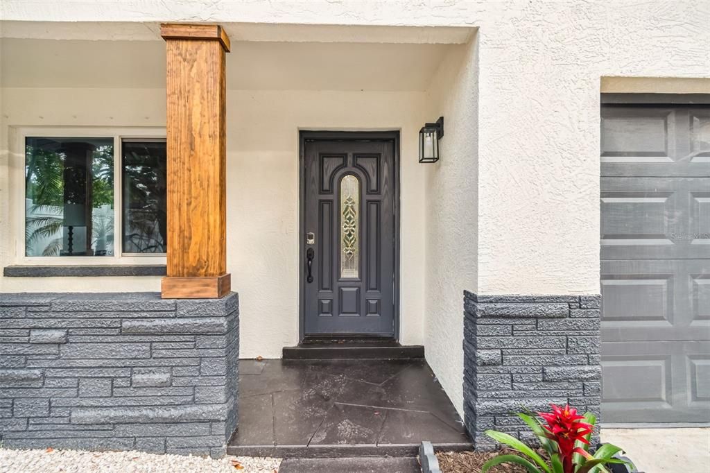 На продажу: $529,900 (2 спален, 1 ванн, 1038 Квадратных фут)