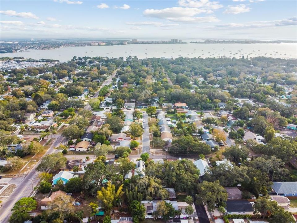 На продажу: $529,900 (2 спален, 1 ванн, 1038 Квадратных фут)