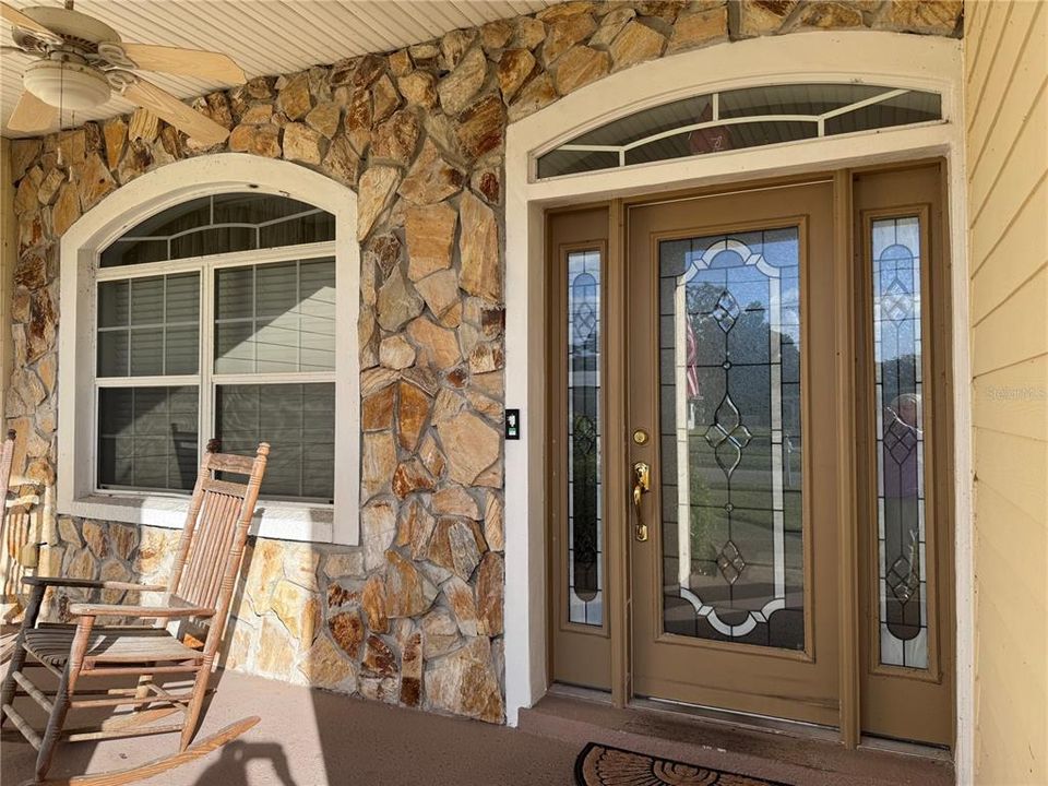 For Sale: $339,000 (3 beds, 2 baths, 1861 Square Feet)