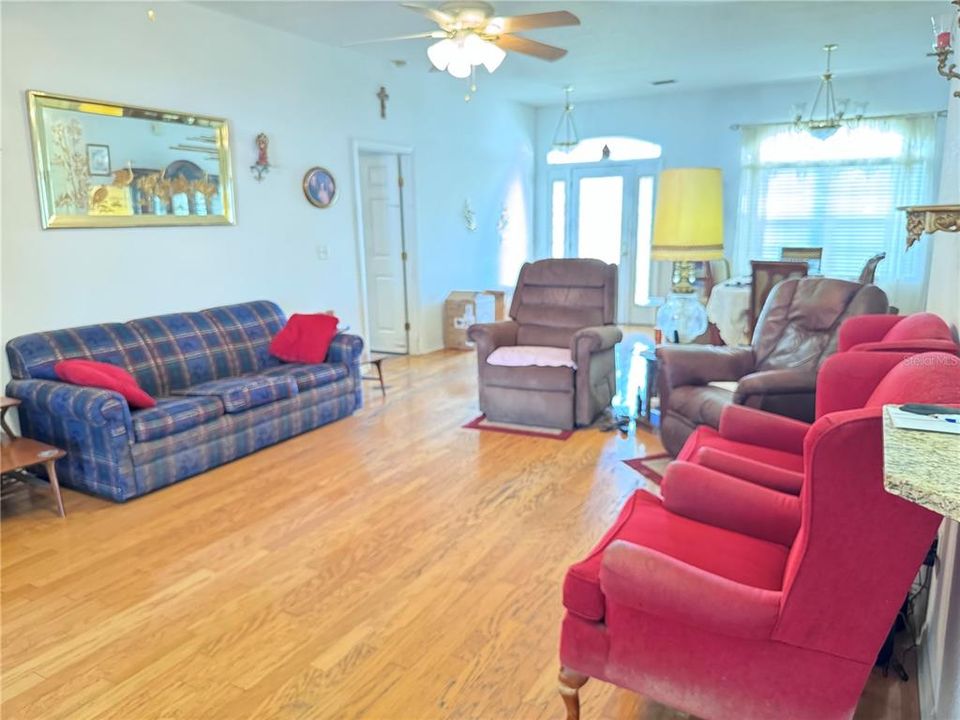 For Sale: $339,000 (3 beds, 2 baths, 1861 Square Feet)