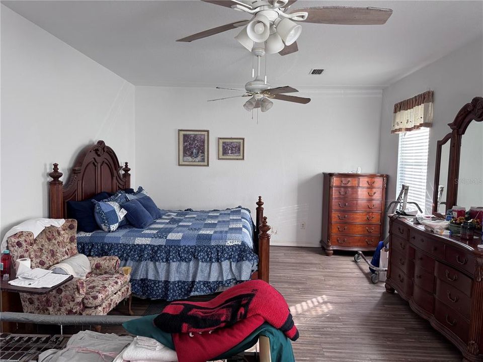 For Sale: $339,000 (3 beds, 2 baths, 1861 Square Feet)