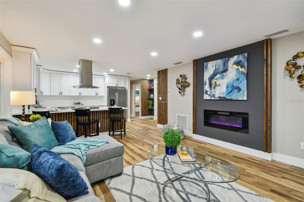 出租: $2,895 (2 贝兹, 1 浴室, 1038 平方英尺)