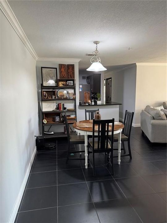 For Rent: $2,000 (3 beds, 2 baths, 1180 Square Feet)