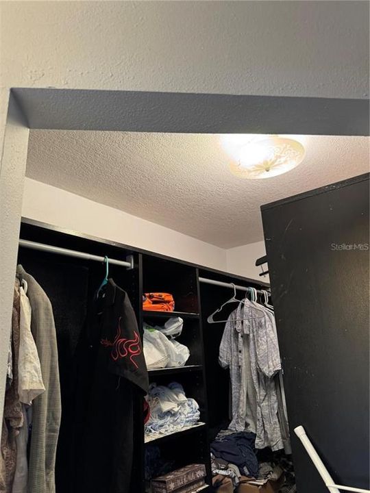 For Rent: $2,000 (3 beds, 2 baths, 1180 Square Feet)