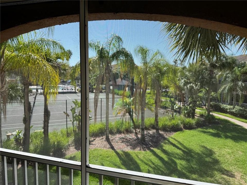 For Rent: $2,000 (3 beds, 2 baths, 1180 Square Feet)