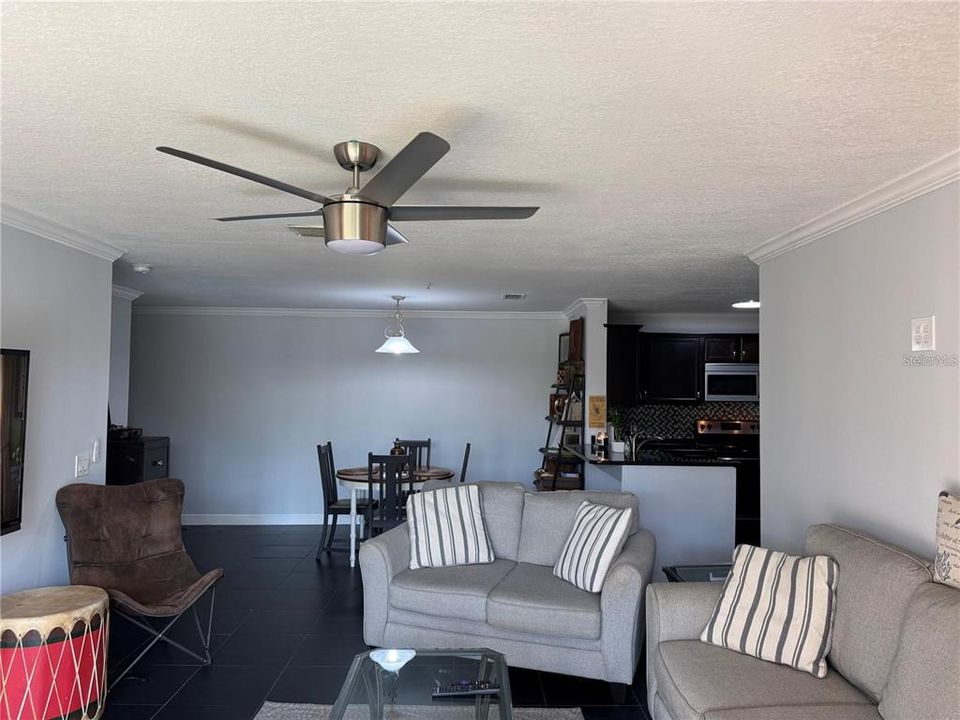 For Rent: $2,000 (3 beds, 2 baths, 1180 Square Feet)