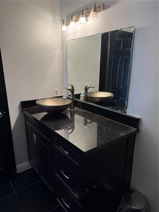 For Rent: $2,000 (3 beds, 2 baths, 1180 Square Feet)