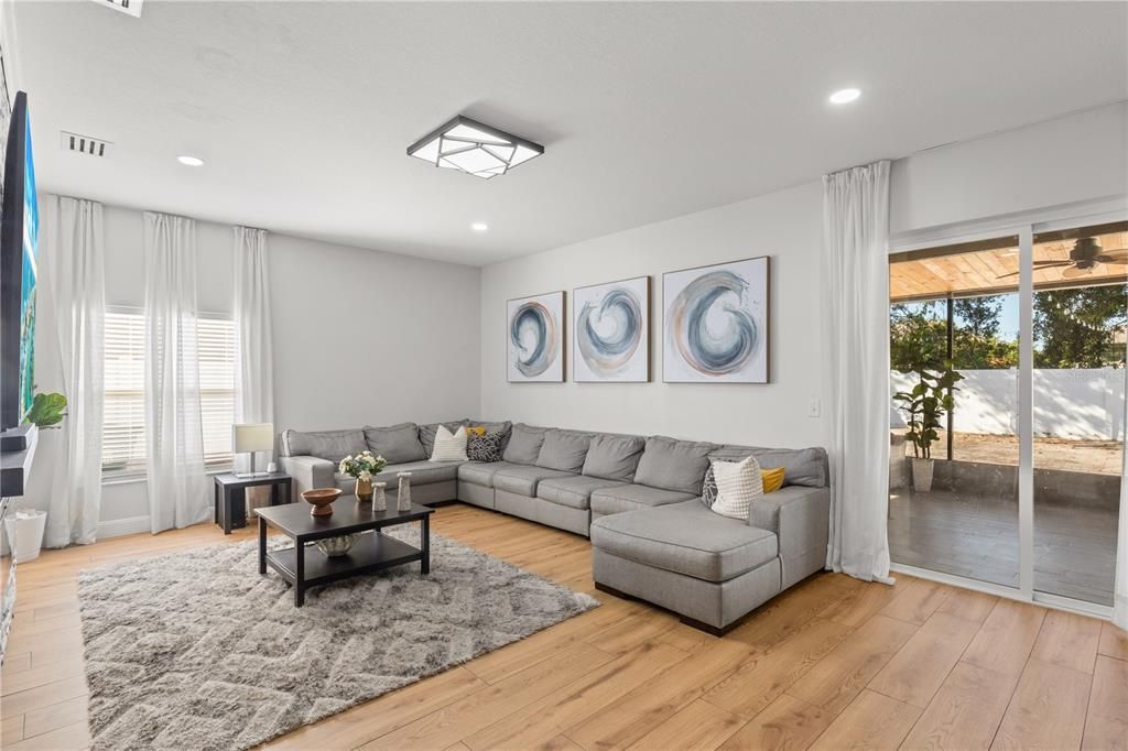 En Venta: $525,000 (6 camas, 3 baños, 2998 Pies cuadrados)