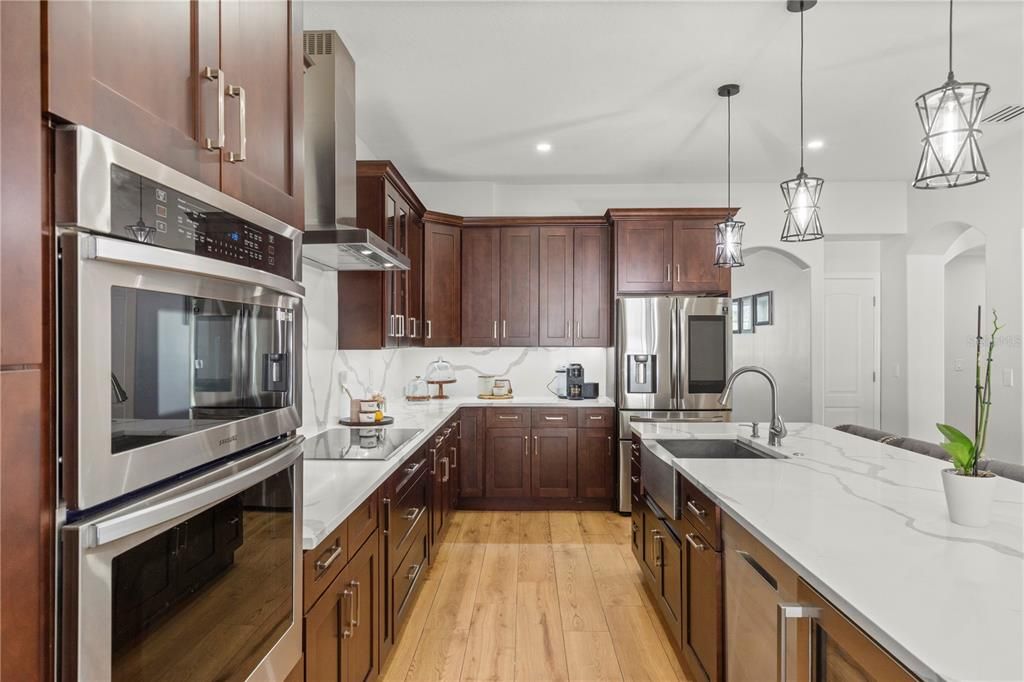 En Venta: $525,000 (6 camas, 3 baños, 2998 Pies cuadrados)