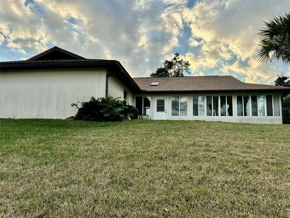 For Sale: $525,000 (3 beds, 2 baths, 2340 Square Feet)