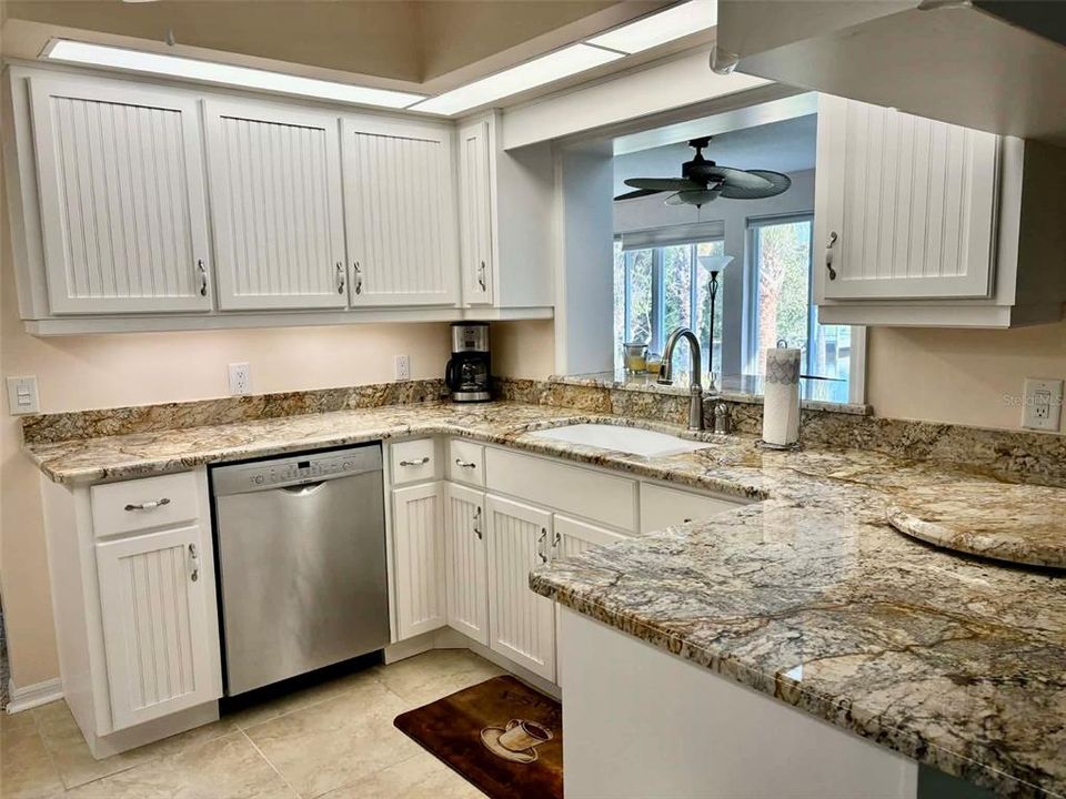 For Sale: $525,000 (3 beds, 2 baths, 2340 Square Feet)