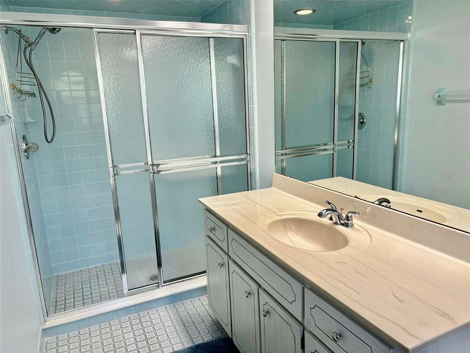 For Sale: $525,000 (3 beds, 2 baths, 2340 Square Feet)