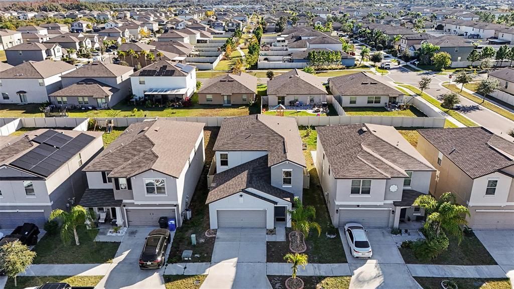 For Sale: $349,900 (5 beds, 2 baths, 2415 Square Feet)