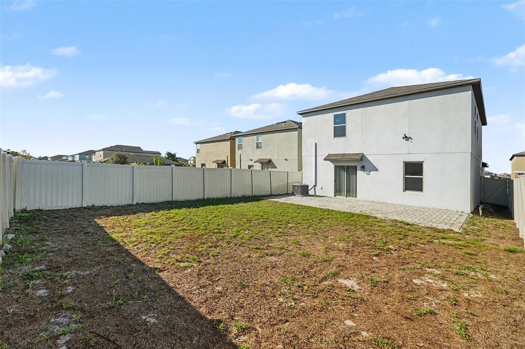 For Sale: $349,900 (5 beds, 2 baths, 2415 Square Feet)