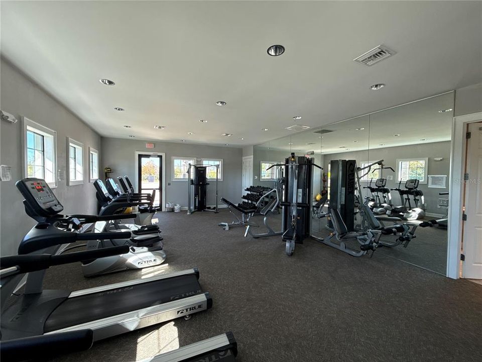 For Sale: $349,900 (5 beds, 2 baths, 2415 Square Feet)