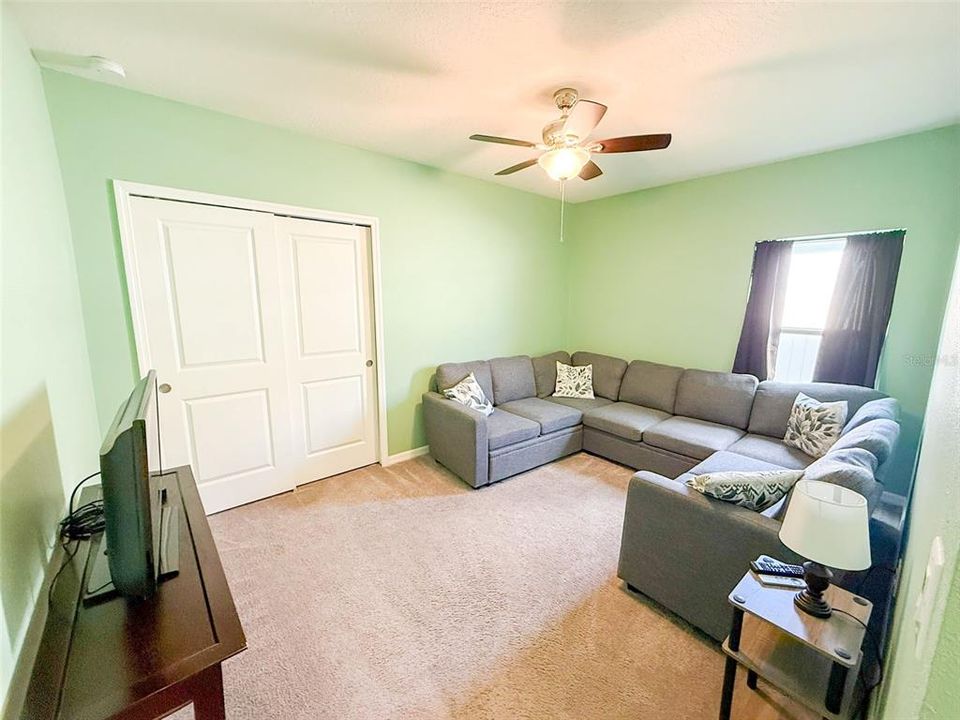 For Sale: $399,000 (4 beds, 3 baths, 2124 Square Feet)