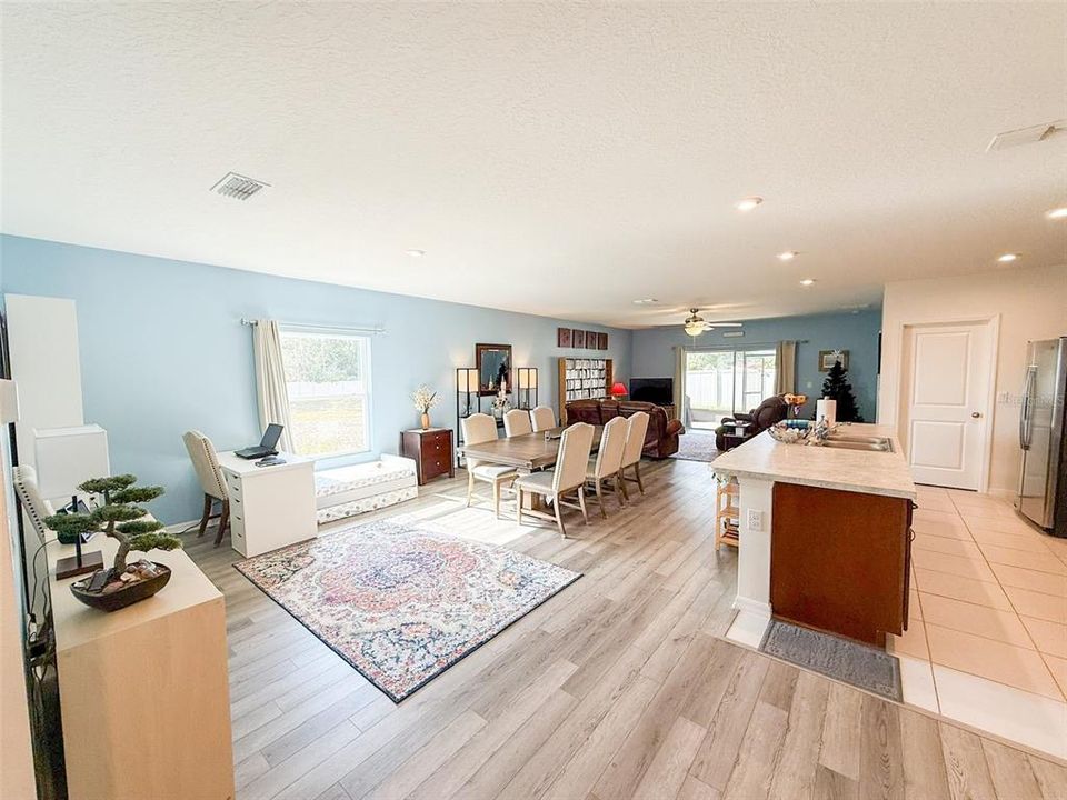 For Sale: $399,000 (4 beds, 3 baths, 2124 Square Feet)