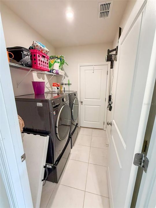 For Sale: $399,000 (4 beds, 3 baths, 2124 Square Feet)