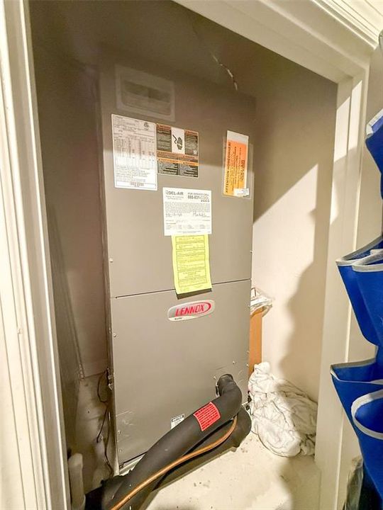 For Sale: $399,000 (4 beds, 3 baths, 2124 Square Feet)