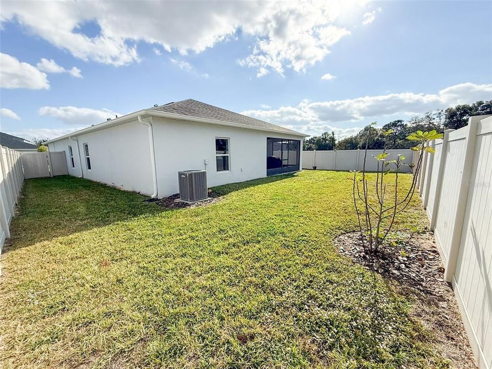 For Sale: $399,000 (4 beds, 3 baths, 2124 Square Feet)