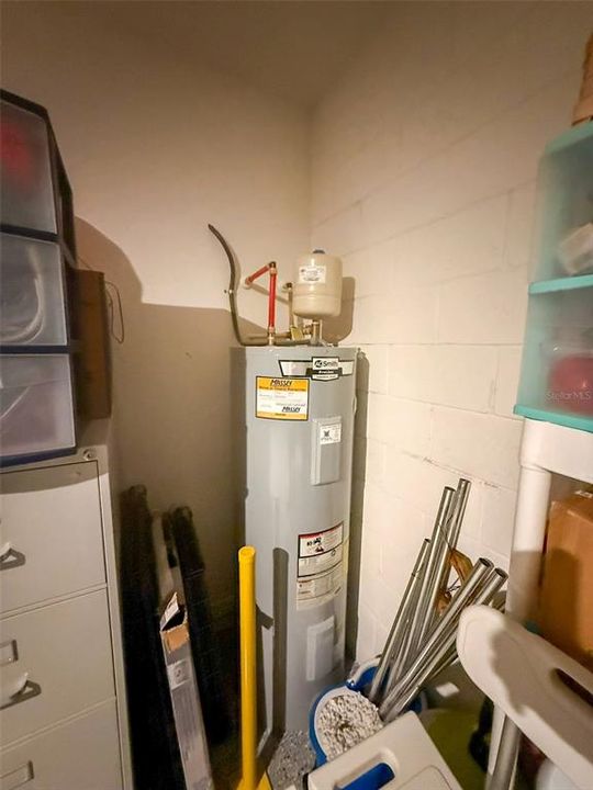 For Sale: $399,000 (4 beds, 3 baths, 2124 Square Feet)