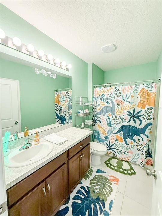 For Sale: $399,000 (4 beds, 3 baths, 2124 Square Feet)