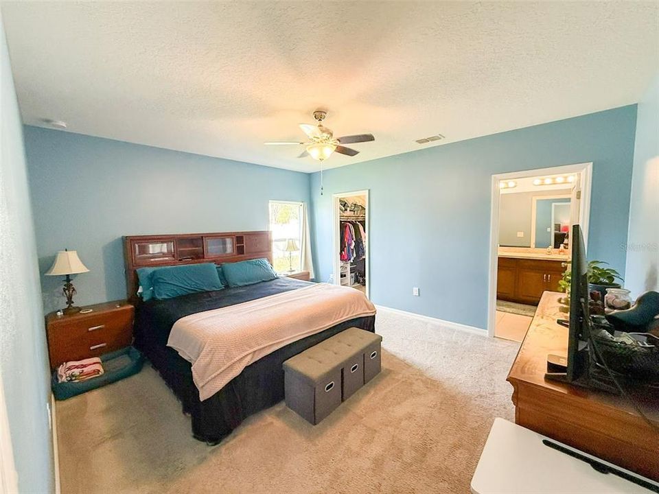 For Sale: $399,000 (4 beds, 3 baths, 2124 Square Feet)