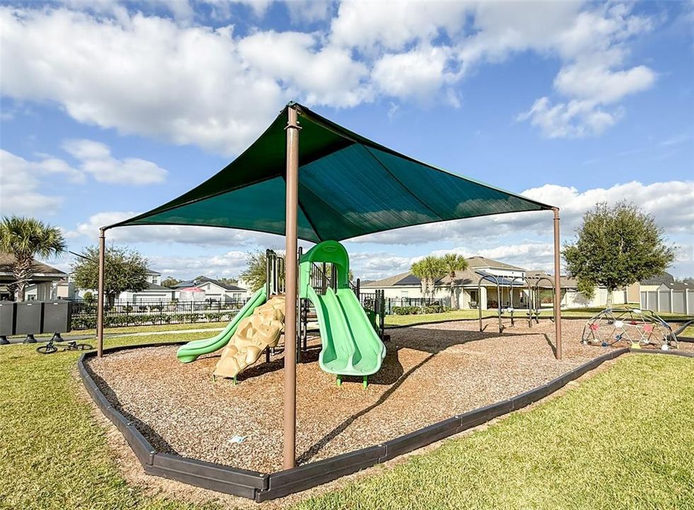 For Sale: $399,000 (4 beds, 3 baths, 2124 Square Feet)