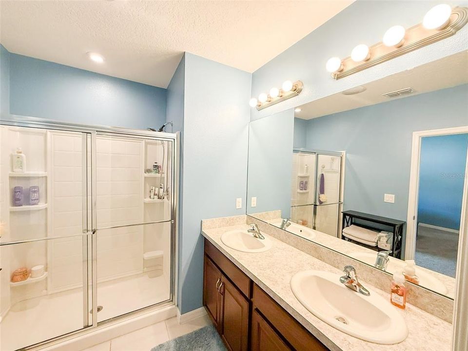 For Sale: $399,000 (4 beds, 3 baths, 2124 Square Feet)