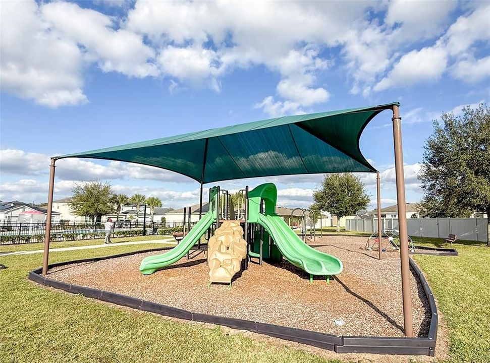 For Sale: $399,000 (4 beds, 3 baths, 2124 Square Feet)